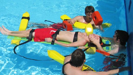 泳池救生員課程